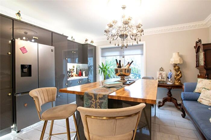 4 Bedroom Bungalow For Sale In Dawnhill Lane, Hemswell, Gainsborough, DN21