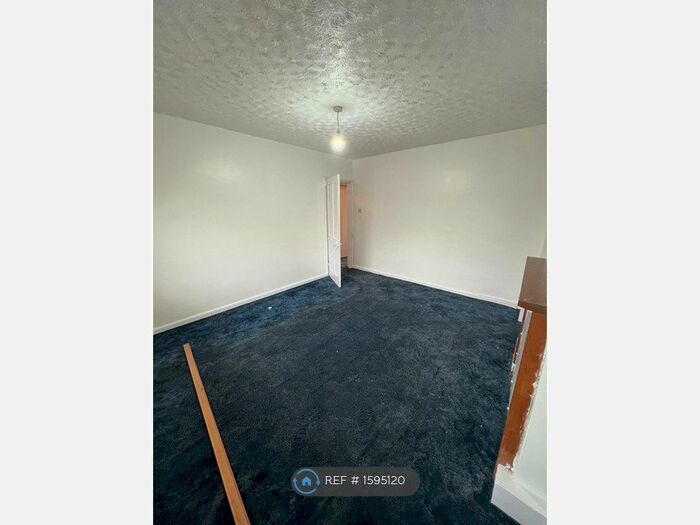 1 Bedroom Maisonette To Rent In Wren Gardens, Dagenham, RM9