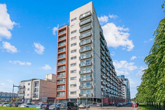 2 Bedroom Apartment To Rent In Glasgow Harbour Terrace, Flat -, Glasgow Harbour, Glasgow, G11