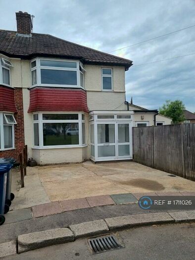 4 Bedroom Semi-Detached House To Rent In Poolsford Road, London, NW9