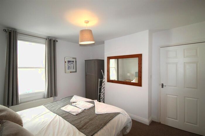 1 Bedroom Flat To Rent In Park Street, Cheltenham, GL50