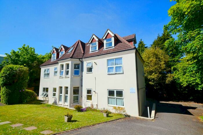 2 Bedroom Flat To Rent In Westbourne, BH4