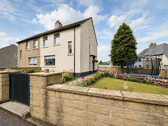 3 Bedroom Semi-Detached House For Sale In Milton Row, Denny, FK6