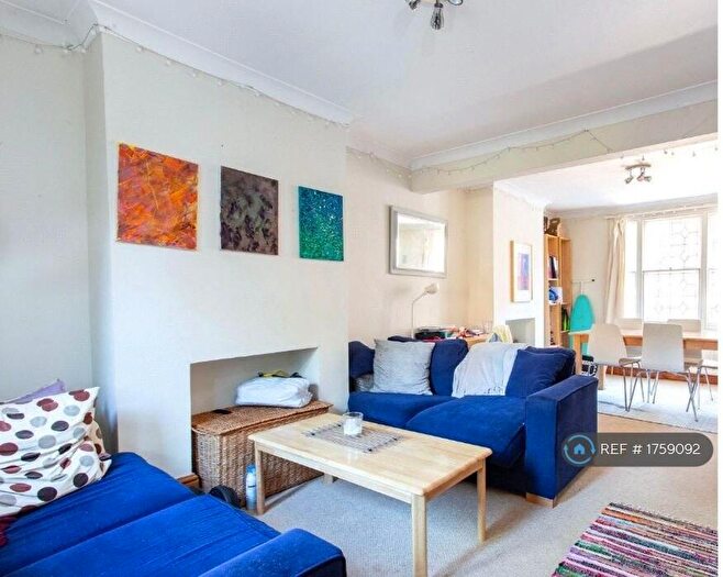 3 Bedroom Terraced House To Rent In Henshaw Street, London, SE17