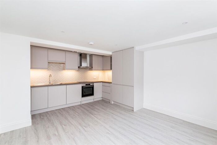 1 Bedroom Flat To Rent In St. Georges Road, Brighton, BN2