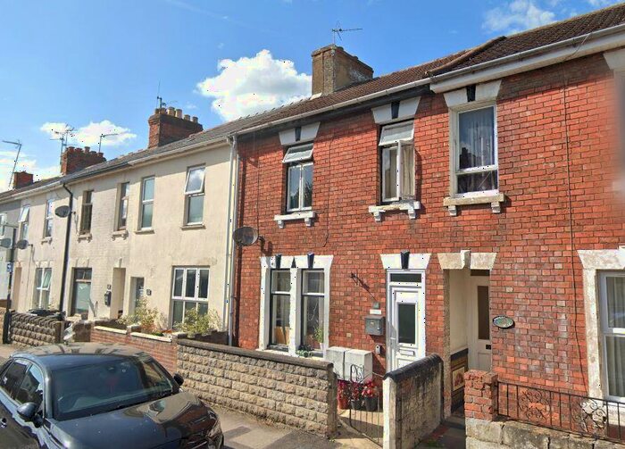 3 Bedroom House To Rent In North Street, Swindon, SN1