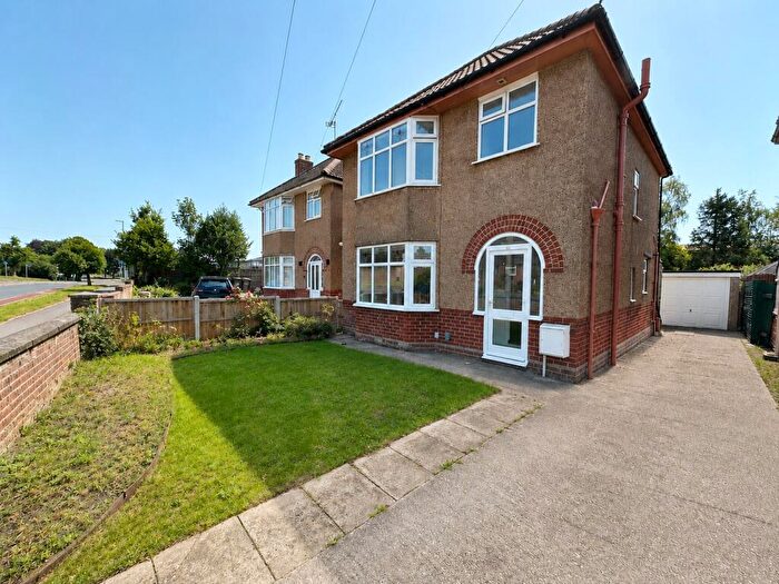 3 Bedroom Detached House For Sale In Lyde Road, Yeovil, BA21