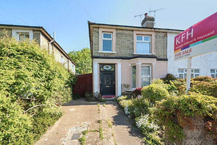 3 Bedroom Semi-Detached House For Sale In Lichfield Grove, London, N3