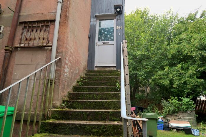 2 Bedroom Flat To Rent In Glasgow Road, Blantyre, Glasgow, G72