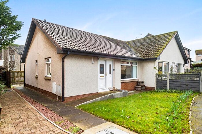 2 Bedroom Semi-Detached Bungalow For Sale In Tippet Knowes Park, Winchburgh, EH52