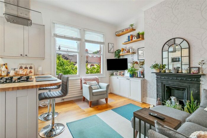 2 Bedroom Flat To Rent In Foulser Road, London, SW17