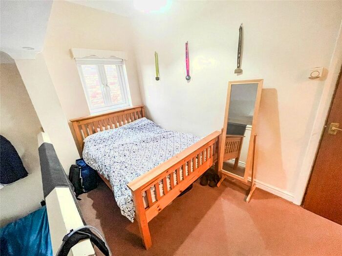 1 Bedroom Flat To Rent In Slade Lane, Manchester, Greater Manchester, M19