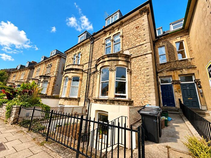 2 Bedroom Apartment To Rent In All Saints Road, Clifton, Bristol, BS8