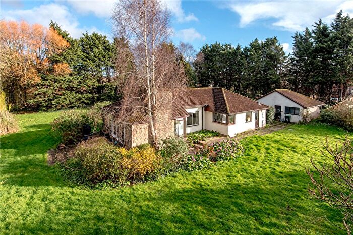 4 Bedroom Bungalow For Sale In Wellington Road, Taunton, Somerset, TA1