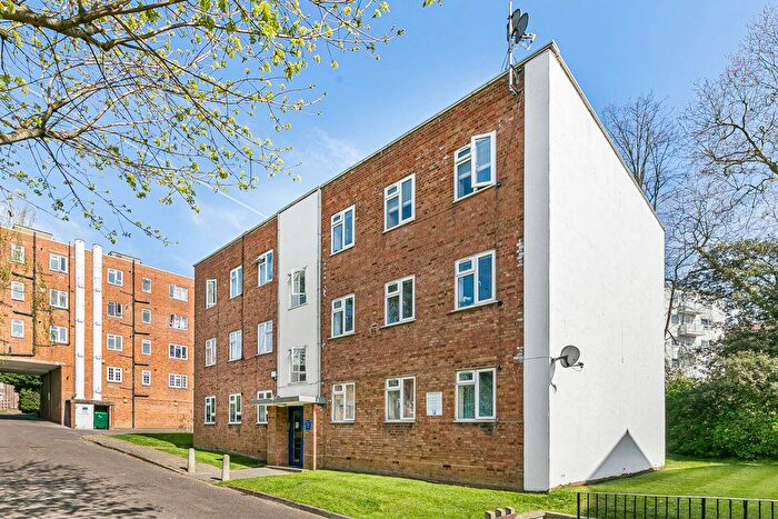 2 Bedroom Flat For Sale In Leigham Court Road, London, SW16