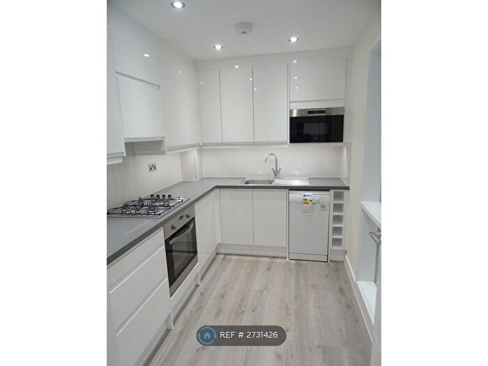 1 Bedroom Flat To Rent In Alpha Court, Harrow, HA1