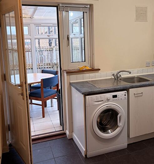 1 Bedroom Flat To Rent In Morvenside, Edinburgh, EH14