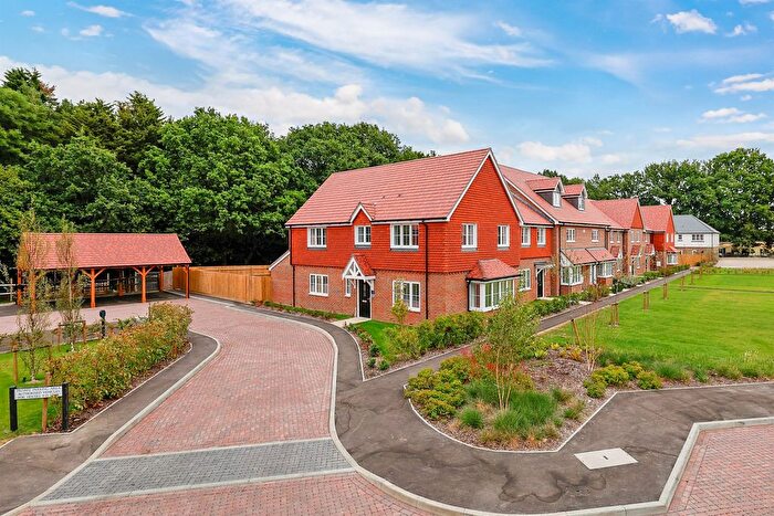 4 Bedroom Detached House For Sale In Burstow Grove, Horley, RH6