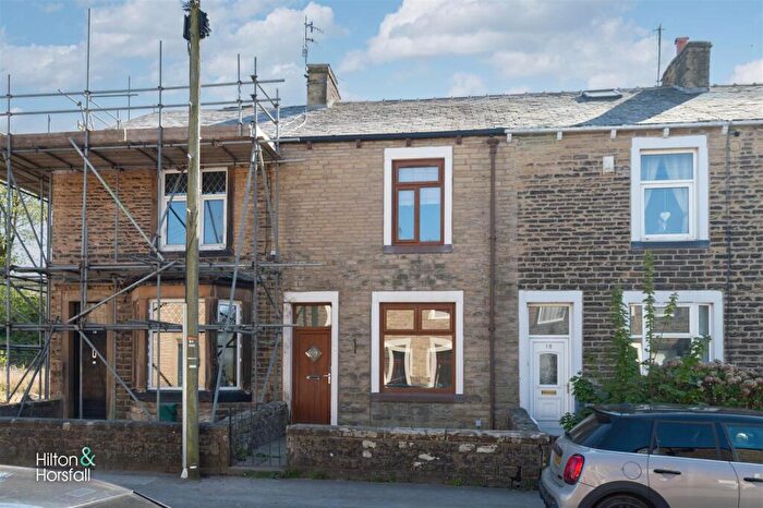3 Bedroom Terraced House For Sale In Station Road, Foulridge, BB8