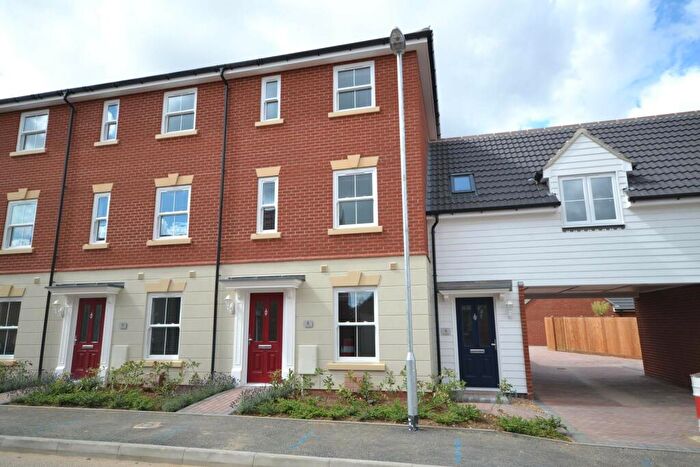 3 Bedroom End Of Terrace House To Rent In Guelder Rose, CM6