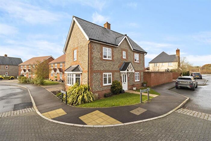 3 Bedroom Detached House For Sale In Goldfinch Lane, Hellingly, Hailsham, BN27