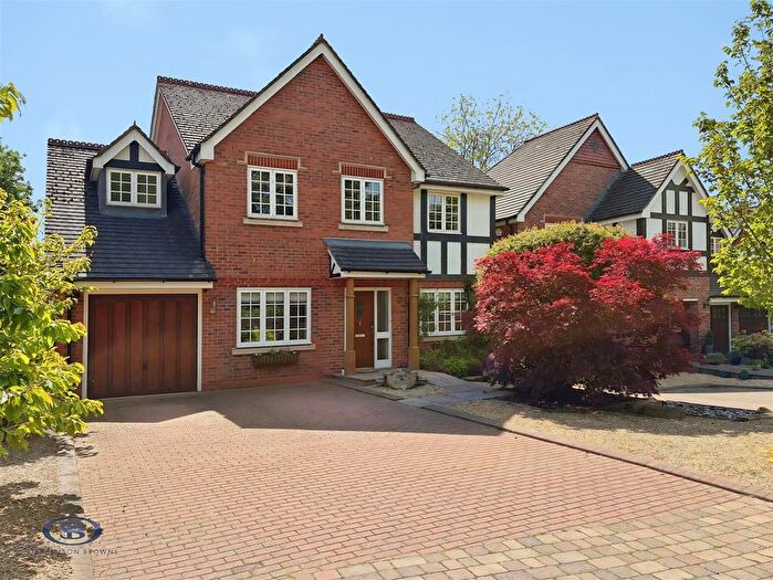 4 Bedroom Detached House For Sale In Cornmill Close, Warmingham, Sandbach, CW11