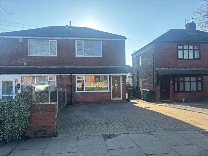 2 Bedroom Semi Detached House For Sale In Blenheim Road, Breightmet, Bolton, BL2