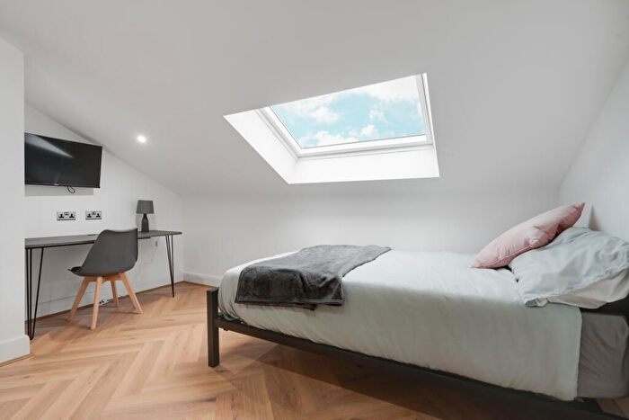 6 Bedroom Semi-detached House To Rent In Brookdale Road, Liverpool, L15