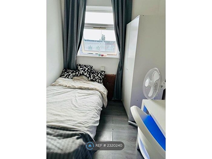 Studio To Rent In King Street, London, E13