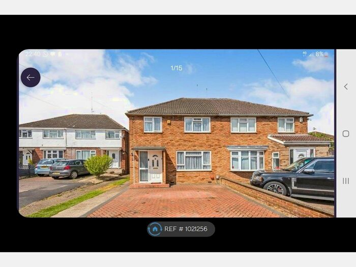 3 Bedroom Semi-Detached House To Rent In Byfield Close, Luton, LU4