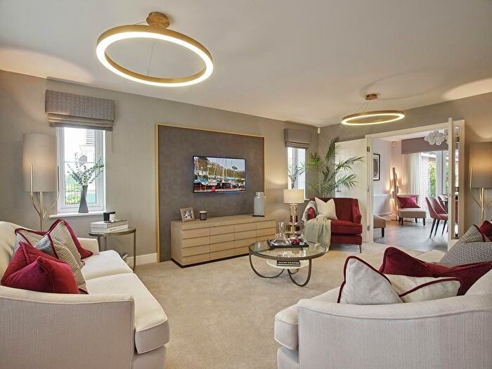 4 Bedroom Detached House For Sale In Rawreth Lane, Rayleigh, Essex, SS6