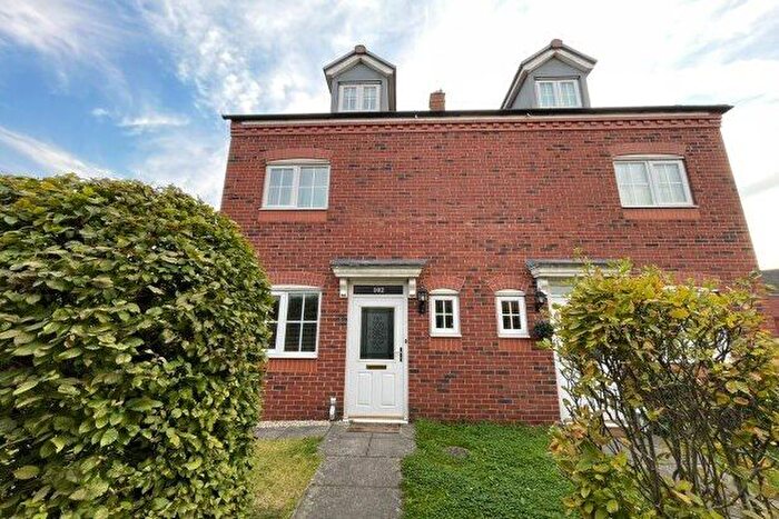 3 Bedroom Property To Rent In Sainte Foy Avenue, Lichfield, WS13