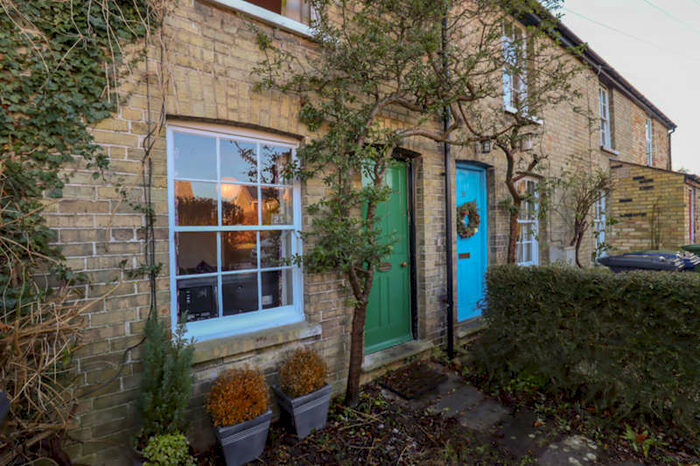 2 Bedroom Cottage To Rent In Hauxton Road, Little Shelford, CB22