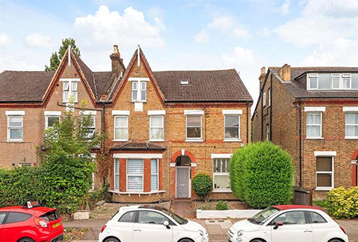 2 Bedroom Flat For Sale In Samos Road, London, Penge, SE20