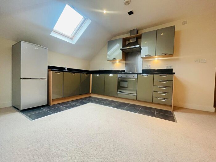 2 Bedroom Apartment To Rent In Harrogate Road, BD2