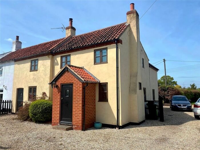 3 Bedroom Semi-Detached House For Sale In Union Road, Smallburgh, Norwich, Norfolk, NR12