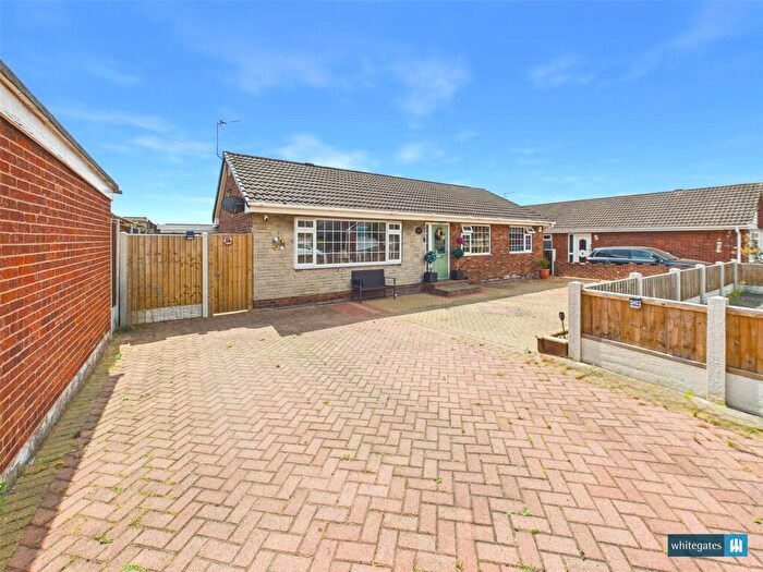 3 Bedroom Bungalow For Sale In Melford Drive, Doncaster, South Yorkshire, DN4