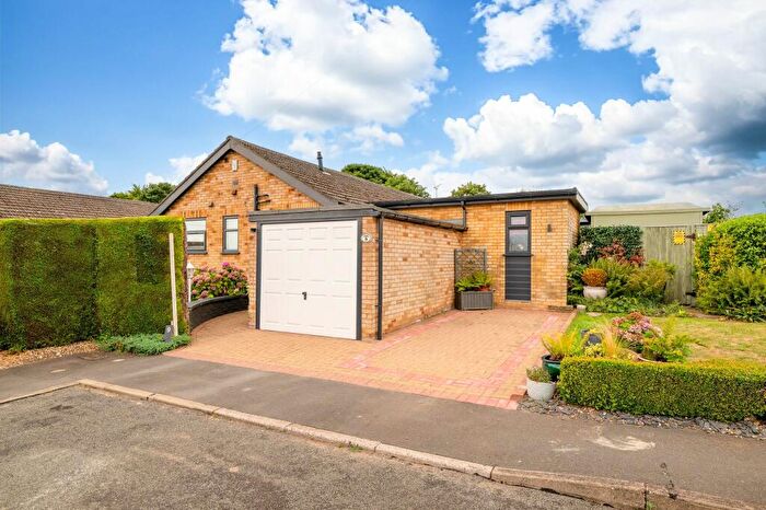 3 Bedroom Detached Bungalow For Sale In Norman Crescent, Metheringham, LN4