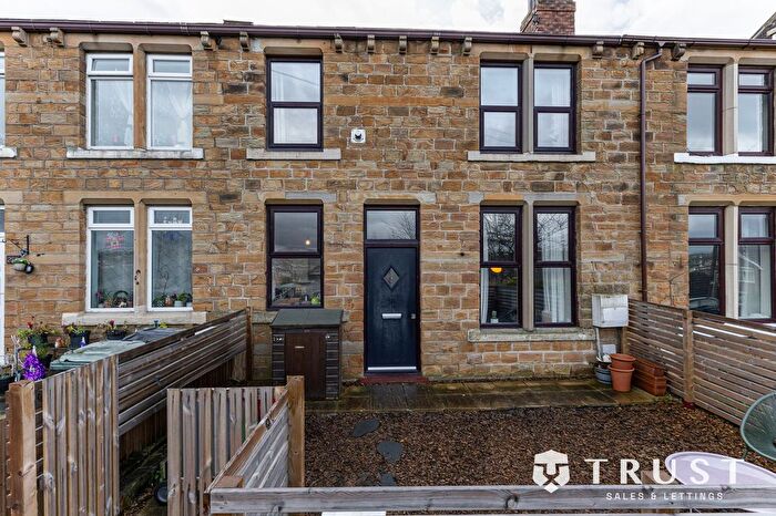 2 Bedroom Terraced House For Sale In Commonside, Hanging Heaton, WF17