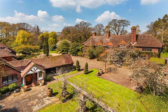 6 Bedroom Detached House For Sale In Alfold Road, Dunsfold, Godalming, Surrey, GU8
