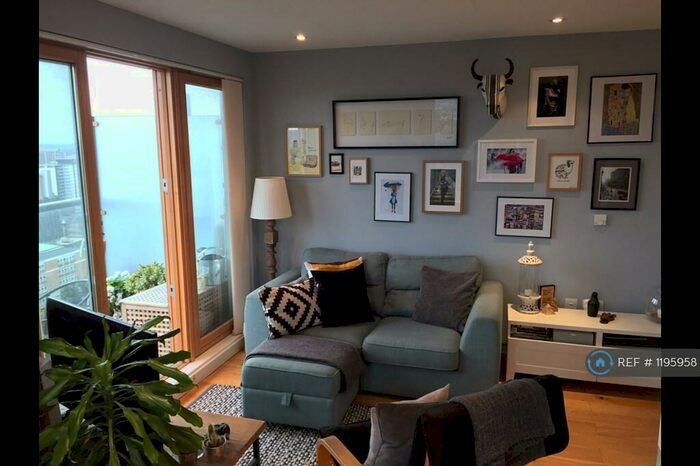 1 Bedroom Flat To Rent In Altyre Road, Croydon, CR0