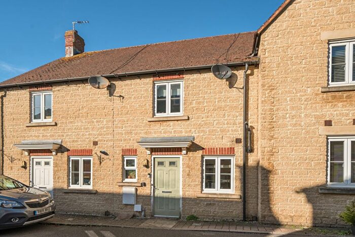 2 Bedroom Terraced House For Sale In Boundary Way, Carterton, Oxfordshire, OX18