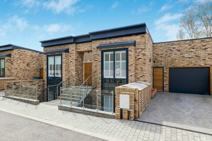 4 Bedroom Detached House To Rent In Pump House Lane, Stanstead Abbotts, Ware, SG12