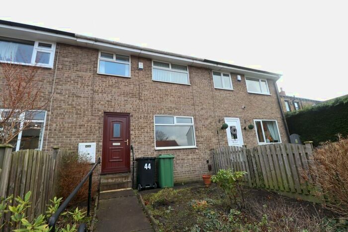 3 Bedroom House To Rent In Smalewell Road, Pudsey, West Yorkshire, LS28