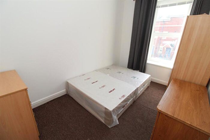 1 Bedroom Terraced House To Rent In Miskin Street, Cardiff, CF24
