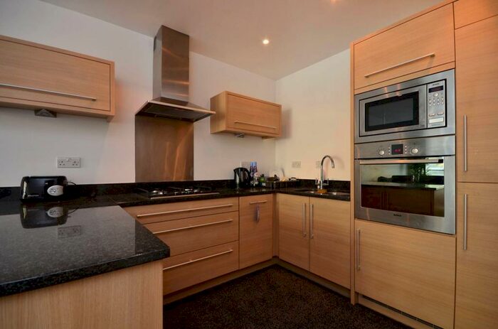 1 Bedroom Flat To Rent In Fulham Road, Chelsea, London, SW10