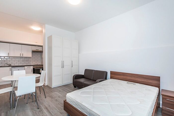 Studio To Rent In High Street, London, NW10