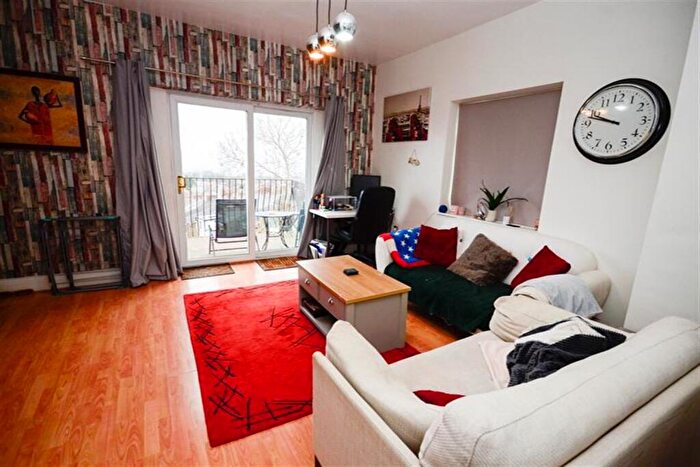 6 Bedroom Semi-Detached House For Sale In Church Road, Low Fell, NE9