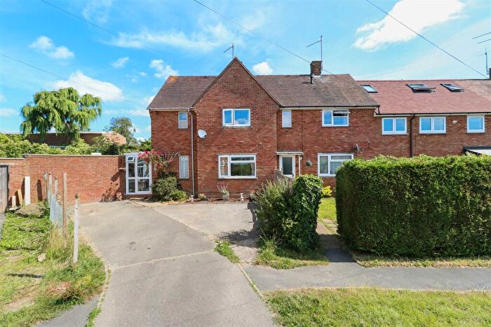 3 Bedroom End Of Terrace House For Sale In Bowley Road, Hailsham, BN27