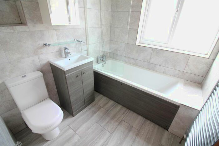 1 Bedroom Flat To Rent In Tiverton Road, Hounslow, TW3